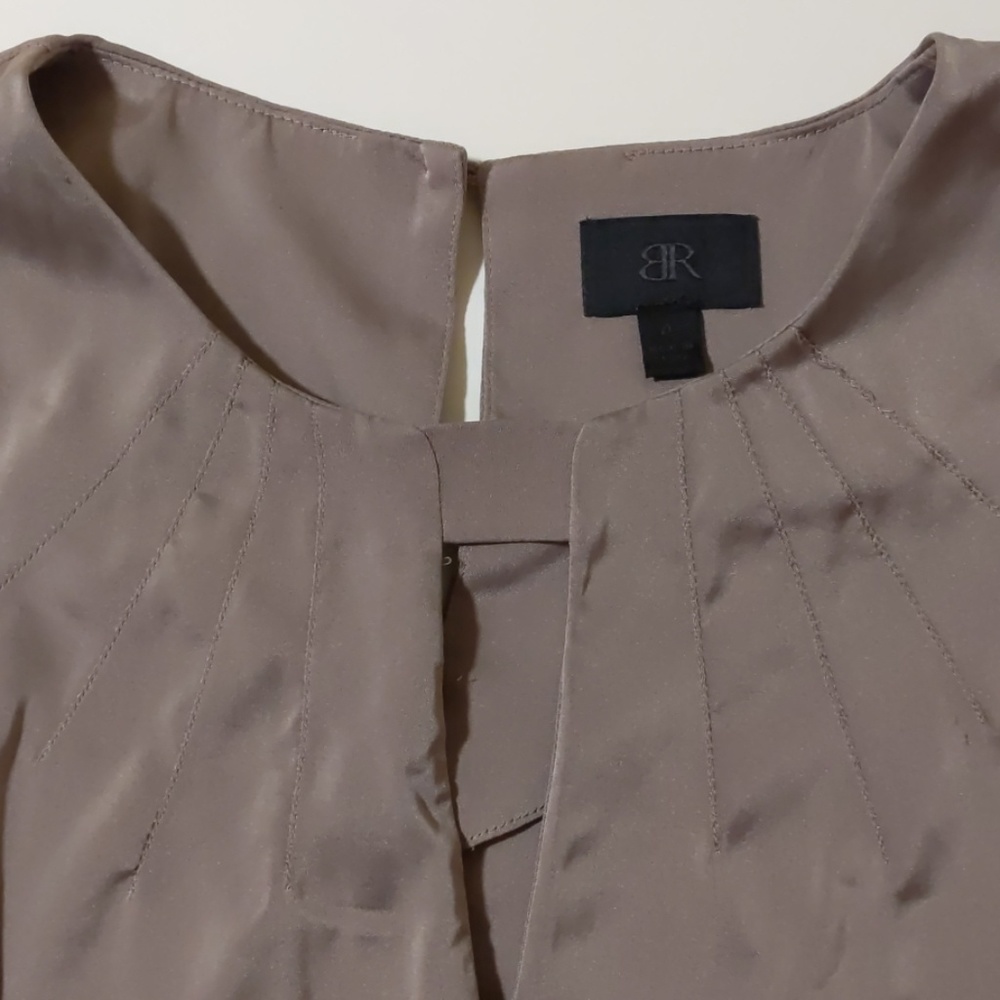 Banana Republic Monogram keyhole blouse